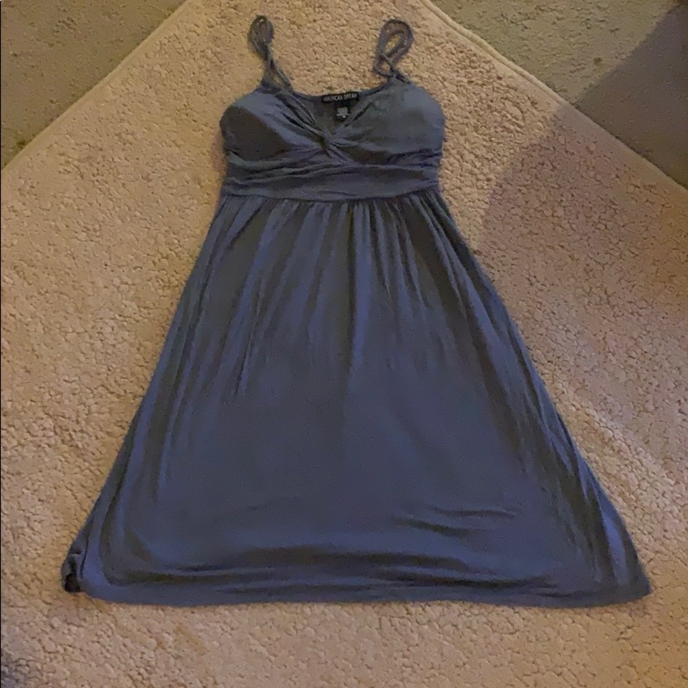 Short loose and flowy grey dress